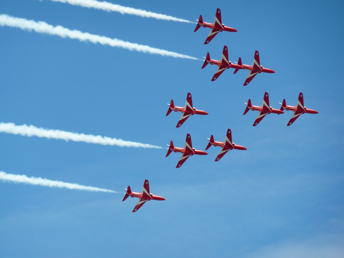 vleugel, hemel, vlieg, rook, vliegtuig, vliegtuig, Jet, rood, luchtvaart, vlucht, speelgoed-, onderwijs, contrail, mooi, pijlen, luchtshow, luchtshow, luchtmacht, kunstvluchten, aardatmosfeer, general aviation