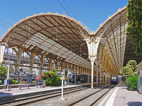 πίστα,ΣΙΔΗΡΟΔΡΟΜΙΚΗ ΓΡΑΜΜΗ,μεταφορά,αρχιτεκτονική,Γαλλία,αψίδα