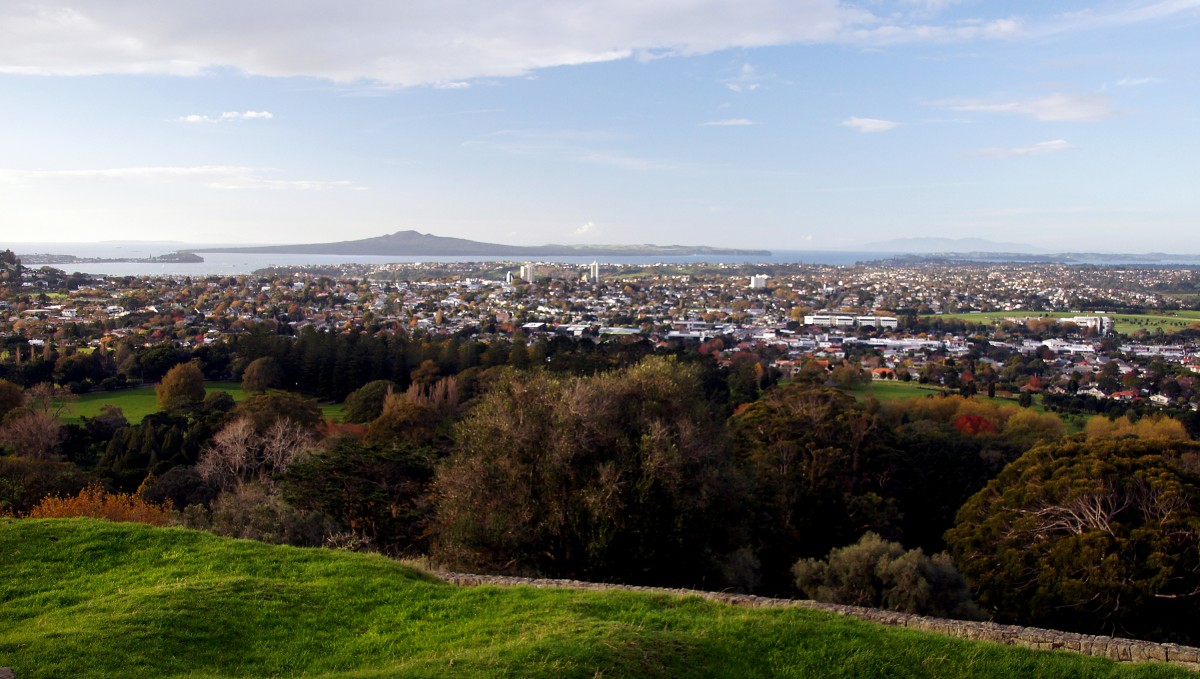 paesaggio, costa, orizzonte, montagna, orizzonte, fotografia, collina, cittadina, paesaggio urbano, panorama, sobborgo, pecora, terreno, Nuova Zelanda, tenuta, Auckland, mounteden, urbanparks, allevamento di pecore, sheepgrazing, onetreehill, volcanio, mounment, area rurale, vista a volo d'uccello, fotografia aerea, Zona residenziale, insediamento umano, atmosfera della terra