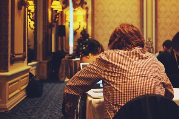 table,groupe,gens,homme,travail,fille