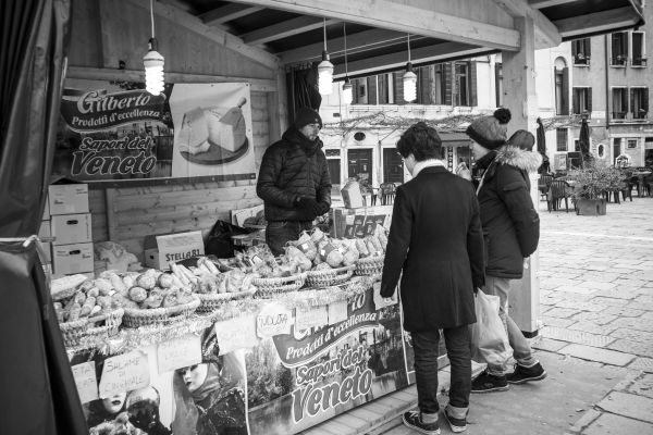 bianco e nero,persone,strada,strada,fotografia,città