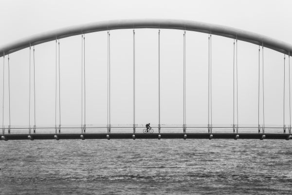 arquitetura,ponte,Preto e branco,estrutura,bicicleta,bicicleta