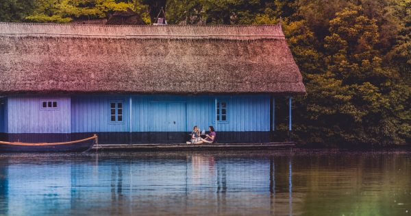 water,huis,meer,persoon,boot,reflectie