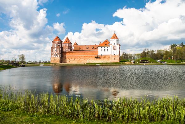 landskap,arkitektur,himmel,byggnad,slott,vatten