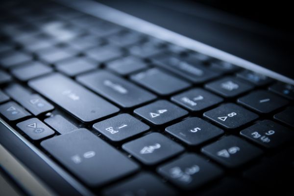 computadora,tecnología,equipo,ordenador portátil,en blanco y negro,teclado