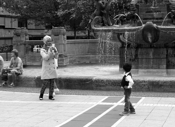 noir et blanc,gens,route,blanc,rue,la photographie