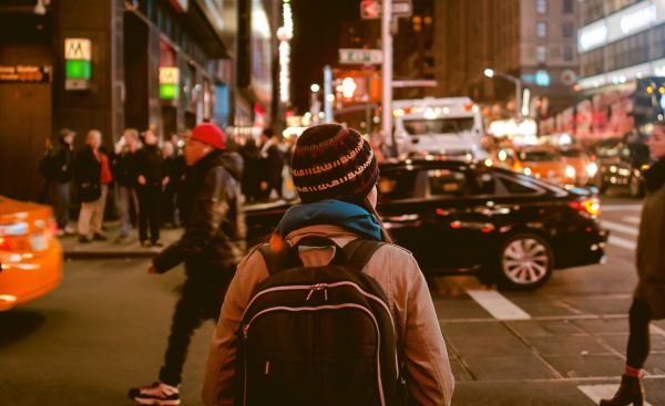 pedone,a passeggio,persona,strada,traffico,strada