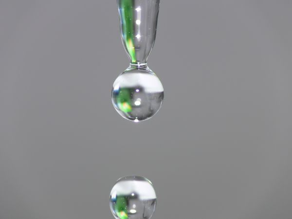 acqua,far cadere,bicchiere,goccia d'acqua,verde,macro