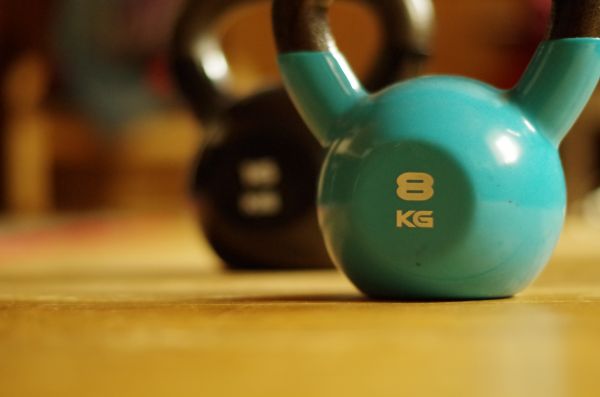 การฝึกอบรม,ออกกำลังกาย,อุปกรณ์กีฬา,น้ำหนัก,ลูกบอล,kettlebell