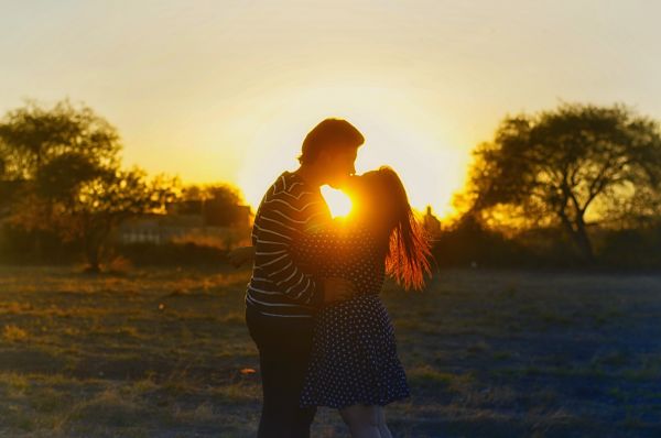 uomo,persone,donna,luce del sole,Alba,tramonto