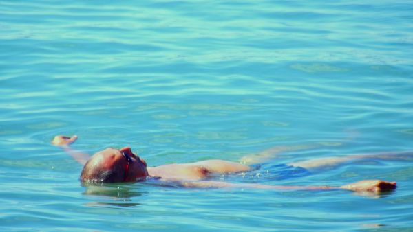 man,strand,zee,water,mensen,recreatie