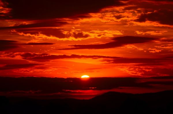 horizon,glowing,cloud,sky,sunrise,sun