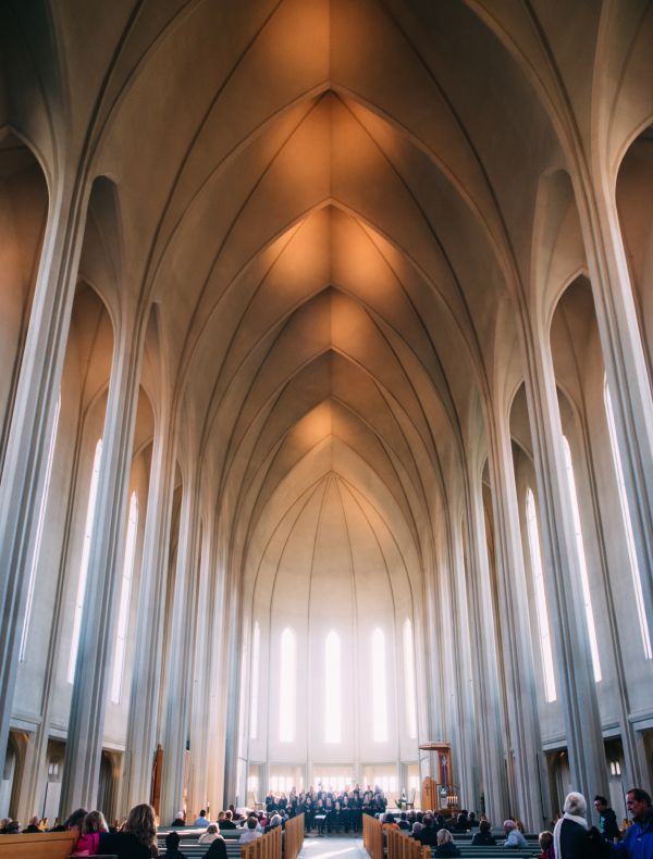 architecture,bâtiment,religion,salle,cambre,église