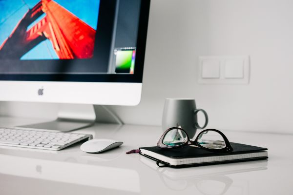 laptop,desk,computer,technology,notebook,table