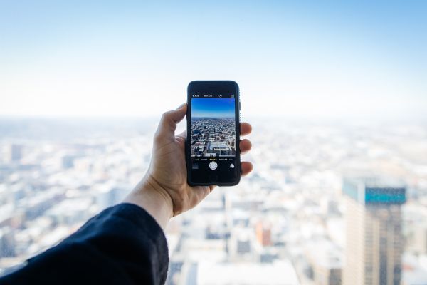 Iphone,Smartphone,Hand,Apfel,Technologie,Straße