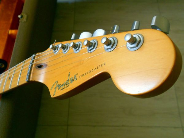 guitar,akustisk guitar,elektrisk guitar,musikinstrument,basguitar,dele