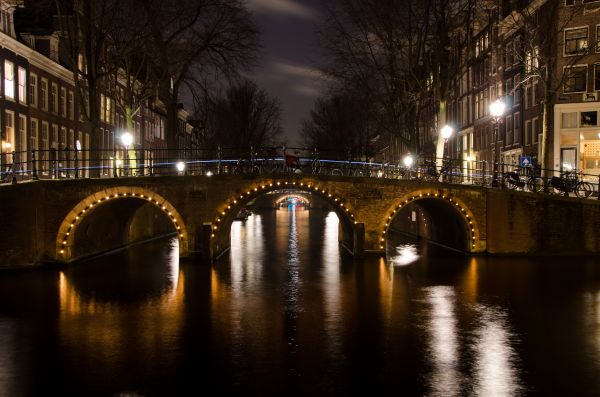 water,light,boat,night,morning,bridge