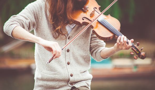 person,photography,violinist,violist,bowed string instrument,violin