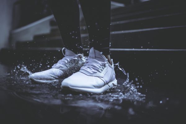 shoe,light,white,photography,water,drop