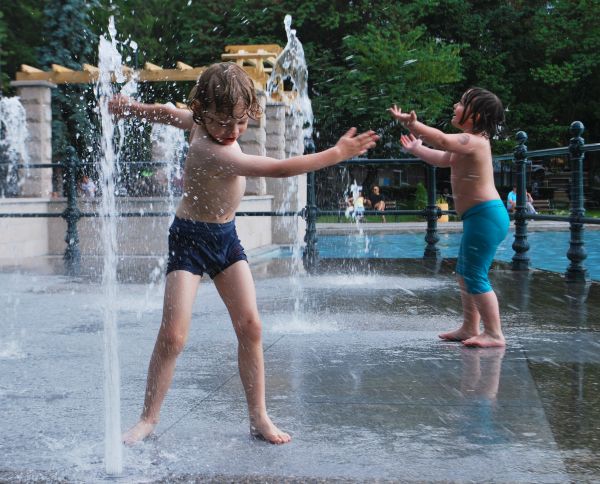 water,spelen,zomer,vakantie,meisje,jongen