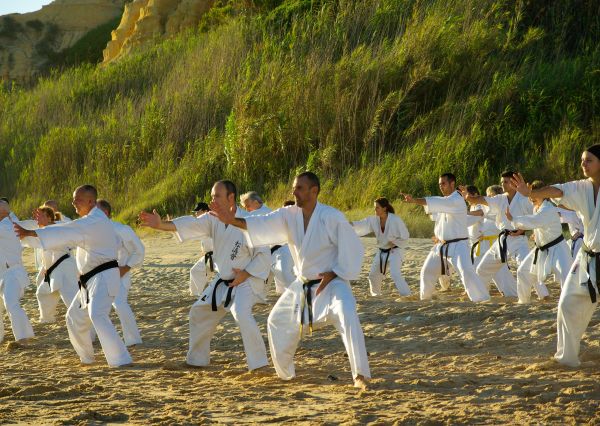 formación,Deportes,playa,kárate,Artes marciales,Kimonos