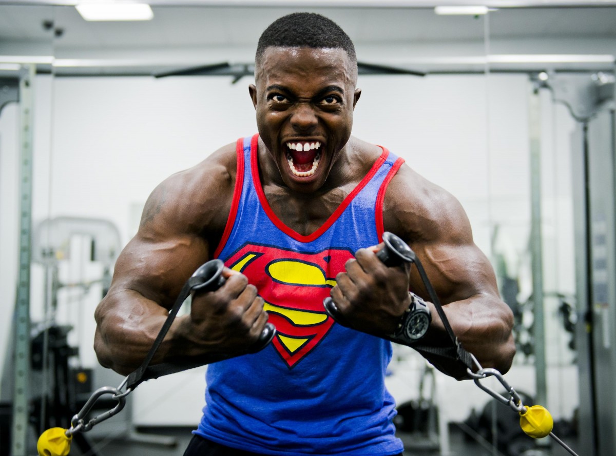 homem, pessoa, jovem, Treinamento, peso, estilo de vida, braço, Academia, Fisiculturista, muscular, músculo, peito, elevação, Musculação, estresse, repetição, atleta, exercício físico, Treinamento com pesos, Local de esporte, Ação humana, aptidão física, Bíceps