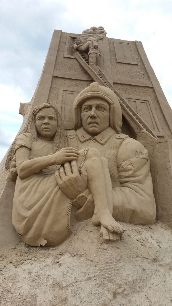 sand,monument,statue,material,sculpture,art