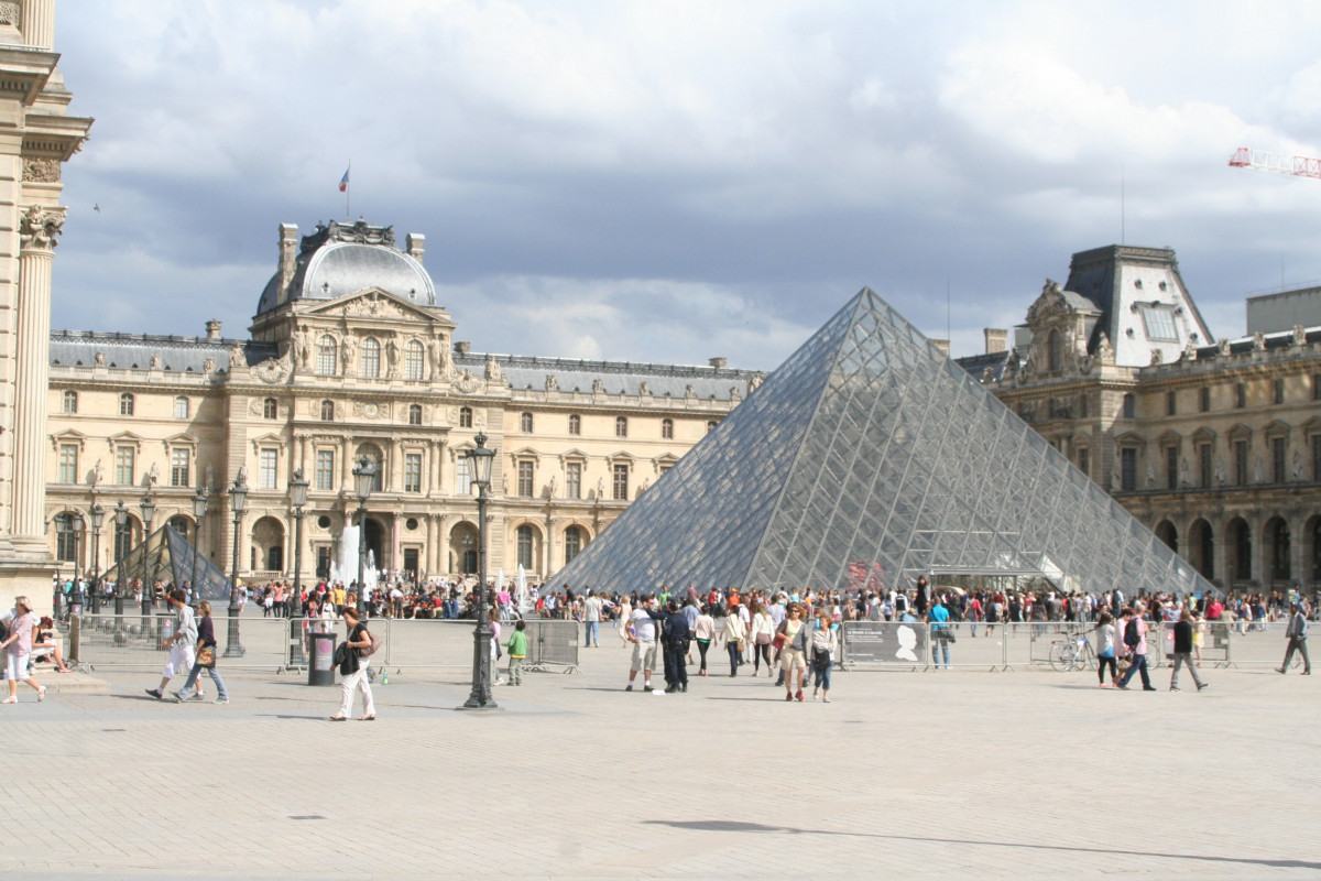 arhitectură, palat, oraș, Paris, monument, peisaj urban, voiaj, Franţa, Louvre, muzeu, piramidă, plaza, parc, castel, Reper, turism, pătrat oraș, piramidă de sticlă, istoria antica, așezare umană