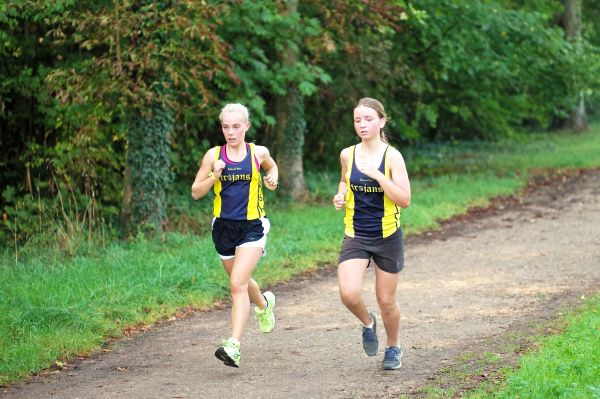 la personne,nuage,Piste,sport,fonctionnement,courir