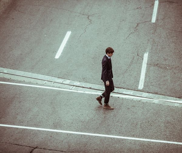 uomo,pedone,a passeggio,persona,strada,completo da uomo