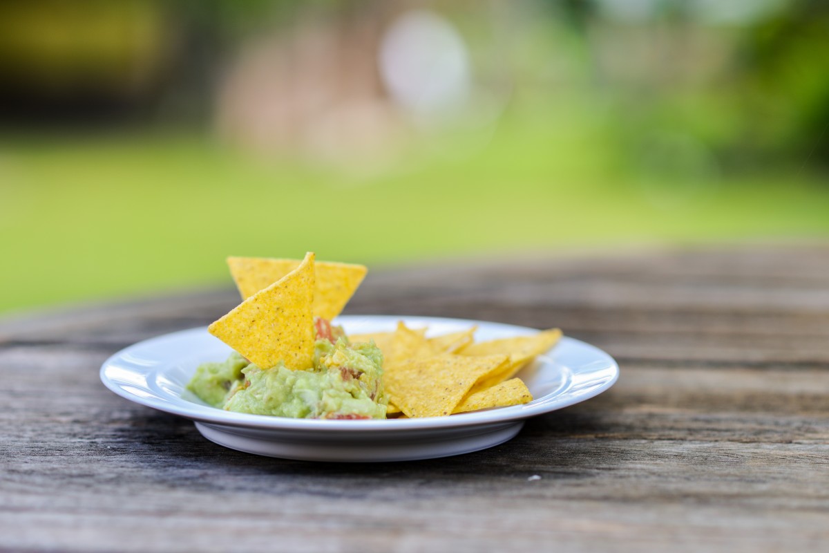 dyppe, matrett, måltid, mat, korn, tallerken, oppskrift, matbit, spise, mat, saus, nydelig, tilbehør, varmt, krydret, velsmakende, vegetarisk mat, mexican, knasende, forrett, søppelmat, guacamole, nachos, tortilla chip, Corn chip, totopo, Mais chips