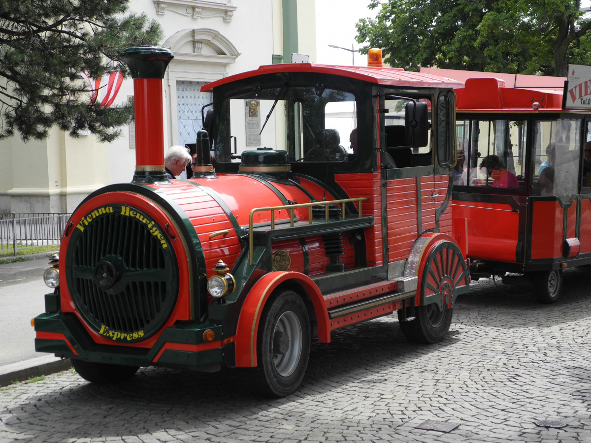 železnice, auto, vlak, doprava, nákladní auto, Červené, vozidlo, pohotovostní služba, autobus, lokomotiva, požární sbor, turisté, návštěva, starožitný auto, pozemní vozidla, protipožární zařízení