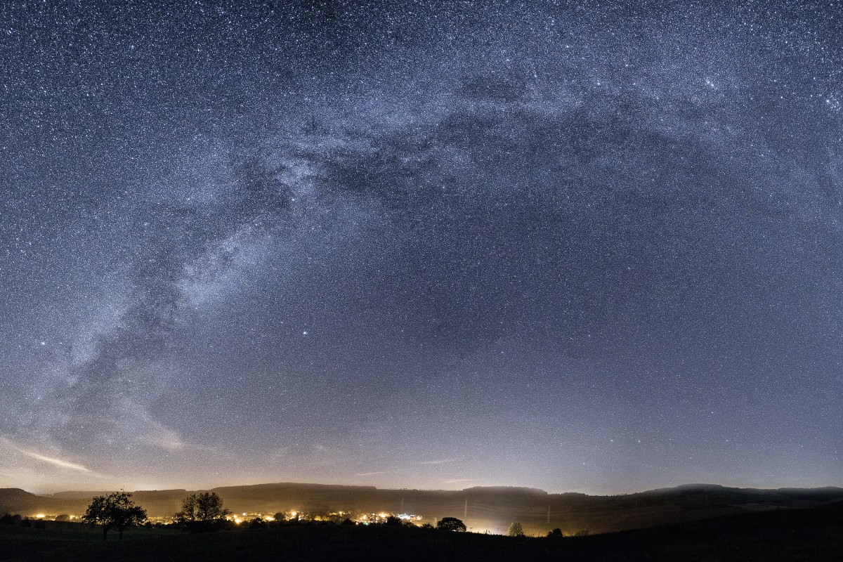 pemandangan, langit, malam, bintang, Bima Sakti, suasana, norma, cuaca, kegelapan, galaksi, sinar bulan, 2016, astronomi, Bima Sakti, suedkollektiv, Tamron, Hegau, bodenseelandschaft, milchstrase, astro, milkywayrainbow, nightscape, watterdingen, nightshooters, theworldatnight, objek astronomi, galaksi spiral