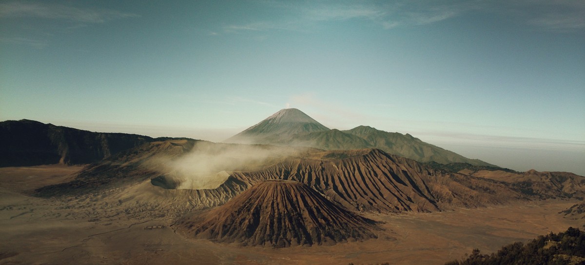 landscape, nature, rock, mountain, sky, prairie, hill, desert, panorama, soil, landmark, crater, blue, iceland, extreme, plain, hills, geology, mountains, geothermal, badlands, hot, plateau, lava, volcanoes, volcanic, wadi, steppe, landform, erg, stratovolcano, sand dunes, cinder cone, natural environment, geographical feature, aeolian landform, volcanic landform, shield volcano