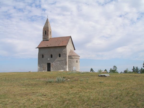 pradera,colina,edificio,torre,Iglesia,capilla