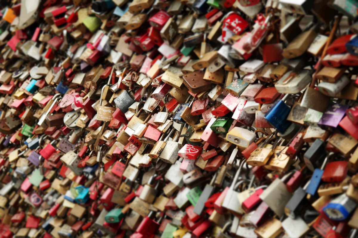 fence, love, heart, food, color, romantic, castle, close, engagement, art, cologne, pair, connection, luck, before, scrap, valentine's day, love symbol, combines, padlocks, loyalty, promise, love locks