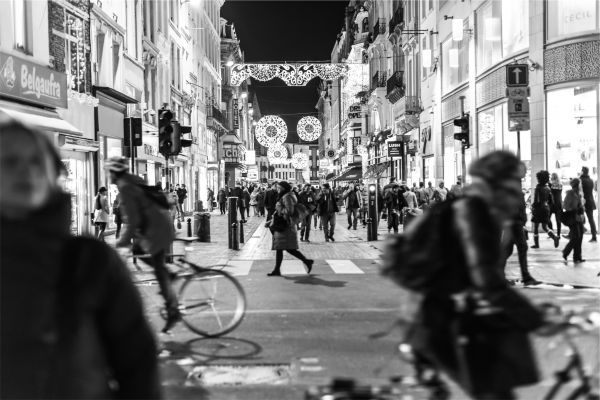 en blanco y negro, gente, peatonal, para caminar, ligero, arquitectura