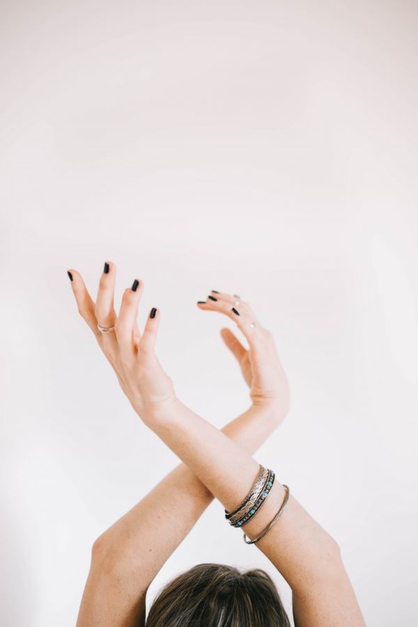 hand,woman,ring,leg,dance,finger