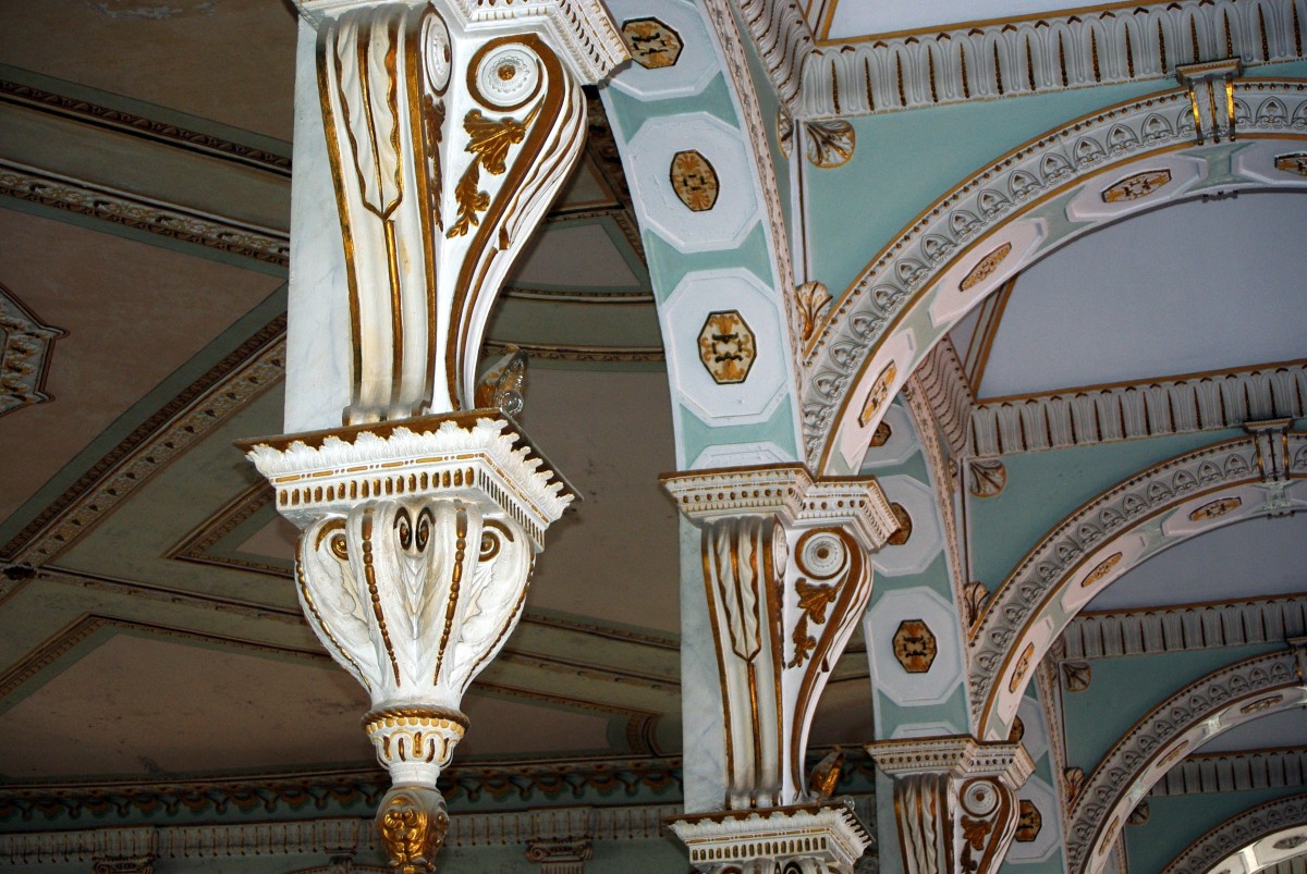 architecture, structure, building, palace, arch, ceiling, column, museum, landmark, facade, cathedral, lighting, place of worship, sculpture, art, temple, mosque, synagogue, carving, arcades, tunisia, tunis, ancient history, bardo, ottoman style, baluster