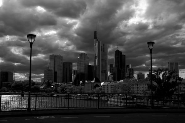 black and white,architecture,outdoor,horizon,cloud,sky