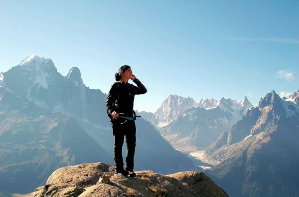 silhouette,a passeggio,persona,montagna,la neve,escursioni a piedi