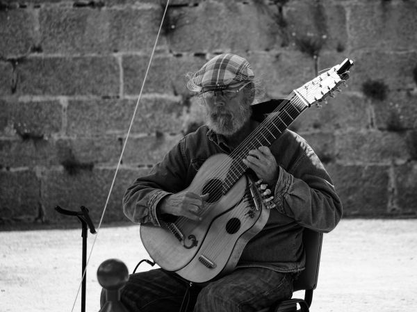 homem, pessoa, música, Preto e branco, branco, fotografia