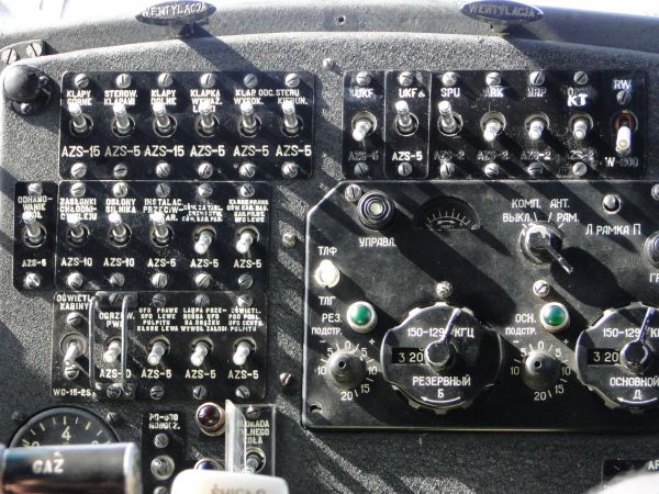 Painel de controle,Cabina de pilotagem,Botões,Instrumento eletrônico,Aeronave leve dentro