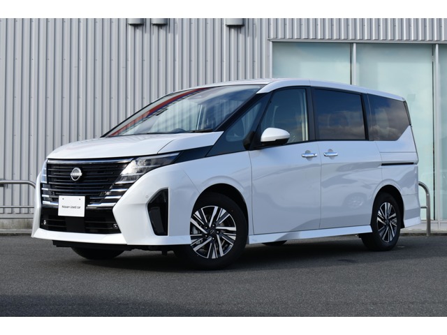 日産 セレナ 1.4 e-POWER ハイウェイスターV 登録済未使用車12.3ナビ防水ホットプラス 奈良県