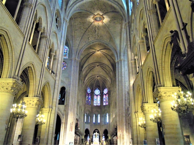  フランス・ノートルダム大聖堂（Cathédrale Notre-Dame de Paris）