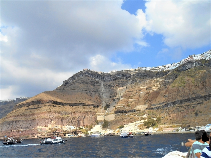  アドリア海クルーズ・ギリシャ・サントリーニ島