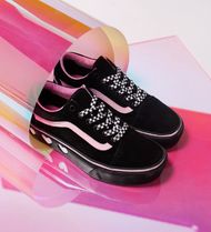 手元アリ∞可愛すぎるブラック∞LAZY OAF×VANS☆スニーカー