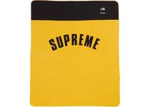 19Supreme The North Face Arc Logo Denali Fleece Blanket