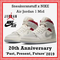 Sneakersnstuff x NIKE Air Jordan 1 Mid 'Past Present, Future