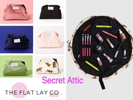 ASOS メイクポーチ 国内発送★ASOS Flat Lay Co. 広がるメークポーチ